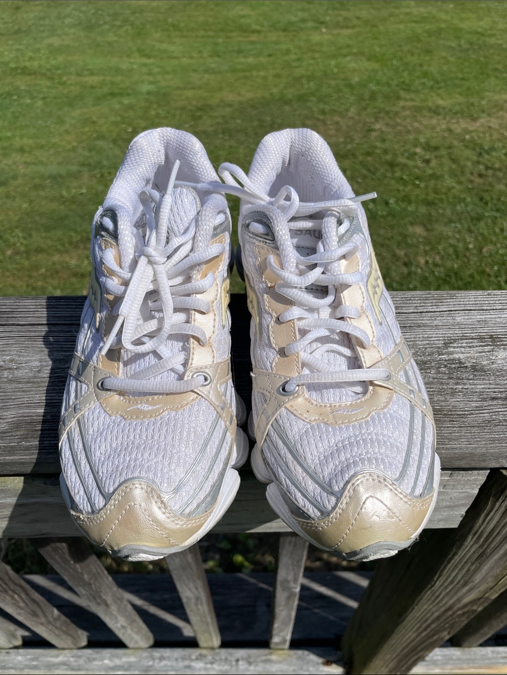Saucony Women's White and Cream Sneakers